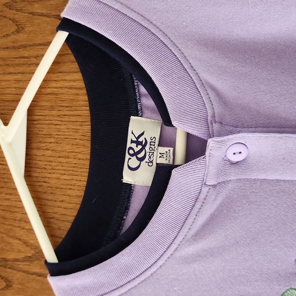 Misses C & K Designs button front sweatshirt - Size M/L - Picture 3 of 6